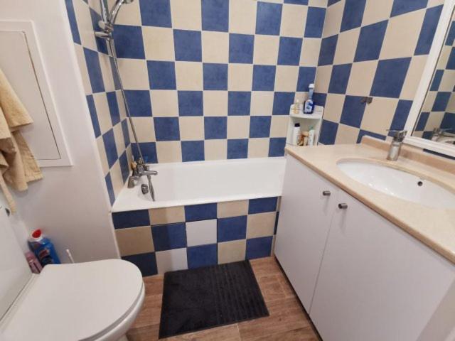 Escapade Au Port Apartment Hyeres Bagian luar foto